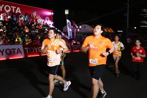BIB: 25425, 29920, 26920
                            <button type="button" onclick="openModal(23005363)" class="btn btn-primary btn-sm float-right btn-popup" data-toggle="modal" data-target=".modal-high-quality">
                        <i class="fas fa-shopping-cart"></i> Add to Cart
                    </button>
                                            <button type="button" onclick="isThisMe(23005363, true)" class="btn btn-success btn-sm float-right btn-popup btn-isme hidden" data-toggle="tooltip" data-placement="bottom" title="นี่คือรูปของคุณใช่ไหม คลิกที่นี่เพื่อเอาเข้าอัลบั้ม">
                        <i class="fas fa-plus"></i> Add to album
                    </button>
                    <button type="button" onclick="isThisMe(23005363, false)" class="btn btn-warning btn-sm float-right btn-popup btn-isnotme hidden">
                        <i class="fas fa-ban"></i> Remove from album
                    </button>